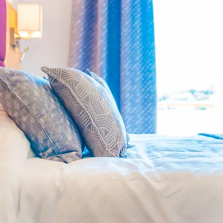 Apart-hotel Et Les Flots Bleus