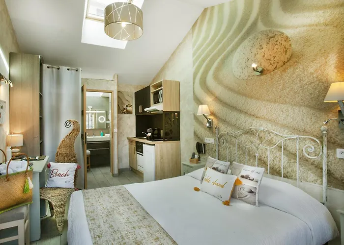 Aparthotel Et Les Flots Bleus