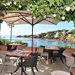Aparthotel Et Les Flots Bleus