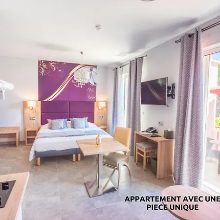 Et Les Flots Bleus 4* Saint-Raphael (Var)