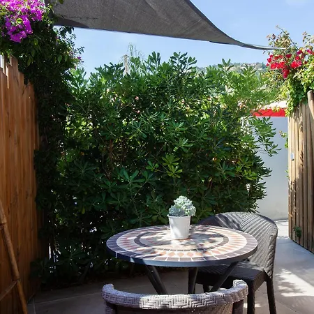 Apart-hotel Et Les Flots Bleus 4*