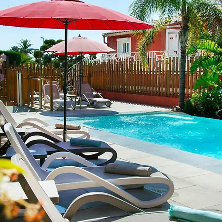 Et Les Flots Bleus Apart Otel