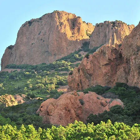 Et Les Flots Bleus 4*