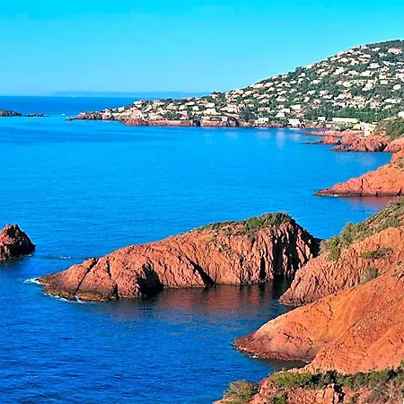 Aparthotel Et Les Flots Bleus 4*