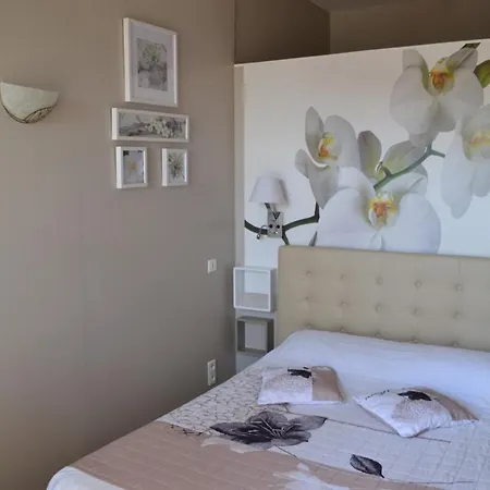 Aparthotel Et Les Flots Bleus