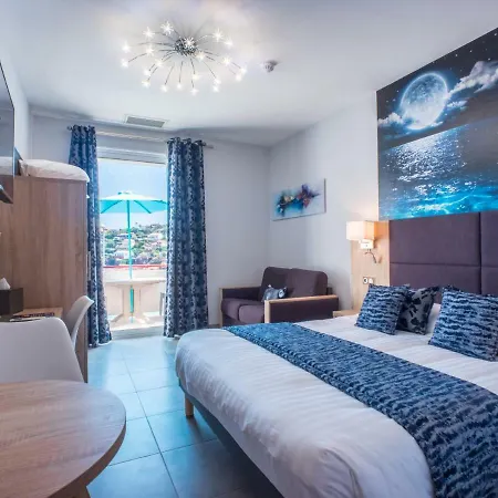 Et Les Flots Bleus Aparthotel
