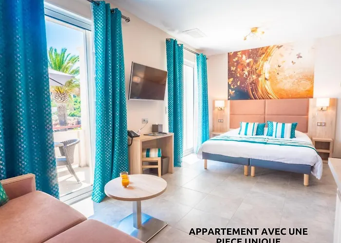 Et Les Flots Bleus Apartahotel