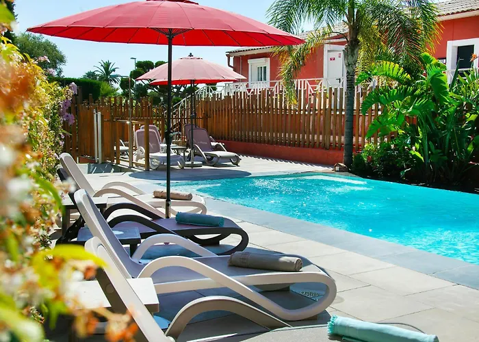 Et Les Flots Bleus מלון דירות