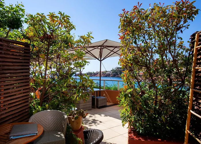 Et Les Flots Bleus 4*