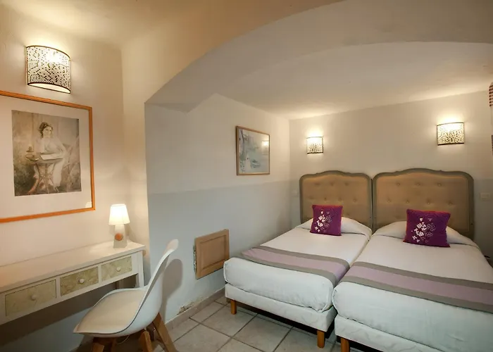 Et Les Flots Bleus Aparthotel