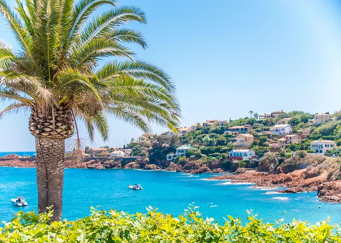 Et Les Flots Bleus Apartahotel