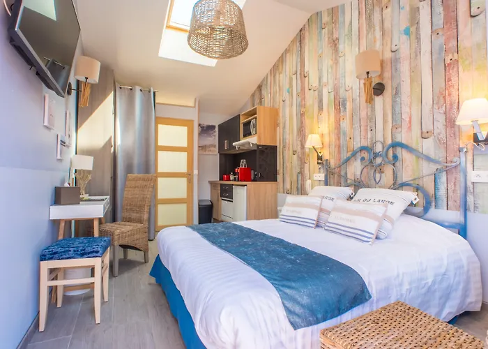 Et Les Flots Bleus Apartahotel