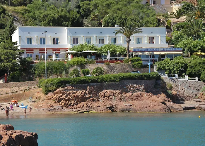 Et Les Flots Bleus Apartahotel